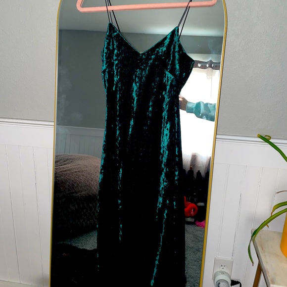 Fashion Nova velvet mini dress in hunter green - women’s size small - Picture 1 of 4